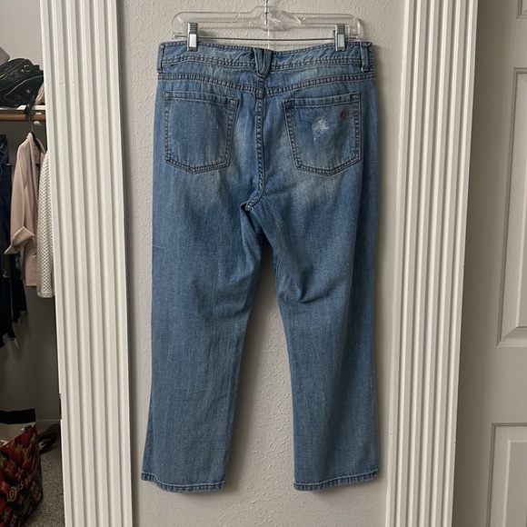 American Rag Blue Jeans- Juniors | Style: Distressed Cropped2 | Size:11 *Vintage - Picture 2 of 12